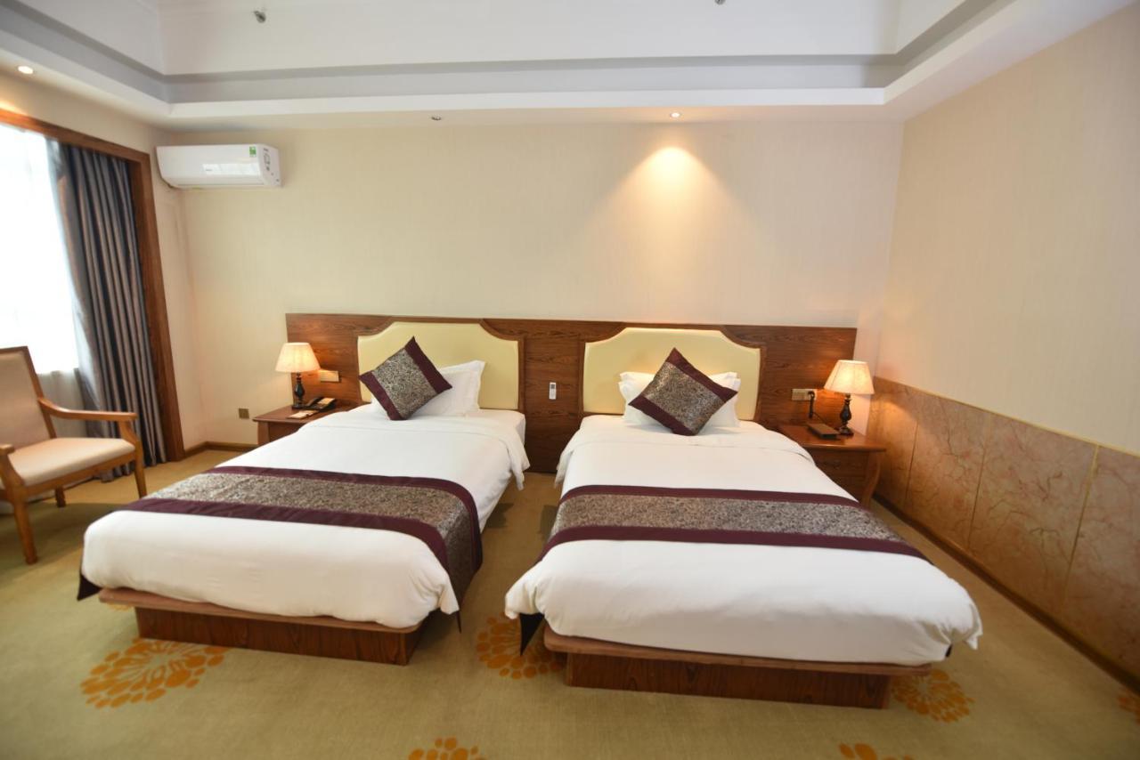 Hong Van Grand Hotel Mong Cai Exterior foto