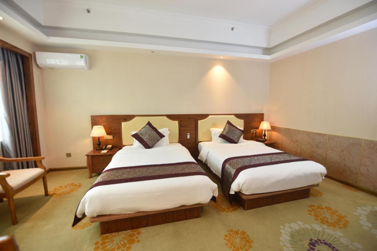 Hong Van Grand Hotel Mong Cai Exterior foto