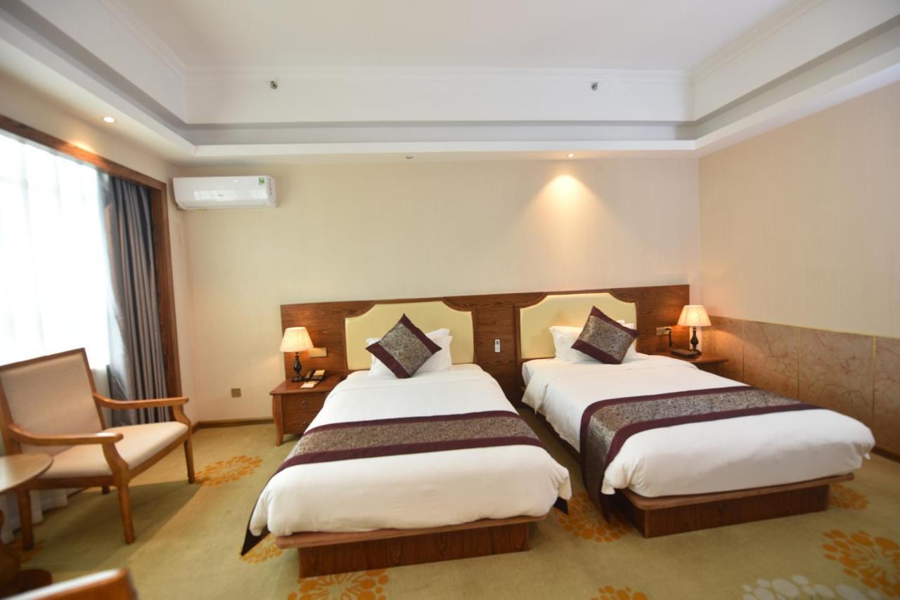 Hong Van Grand Hotel Mong Cai Exterior foto